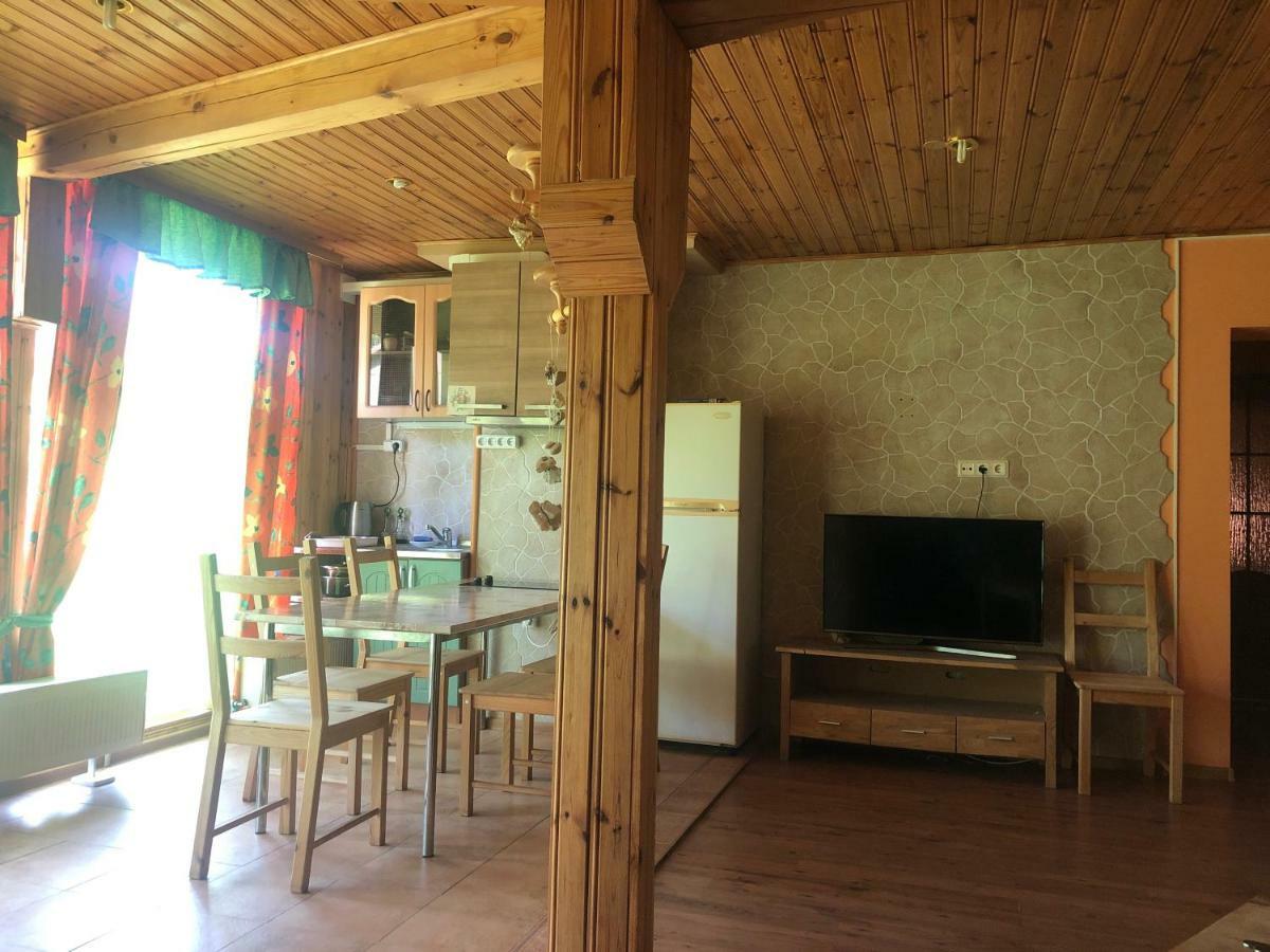 Guest House Eco Home Jūrkalne エクステリア 写真